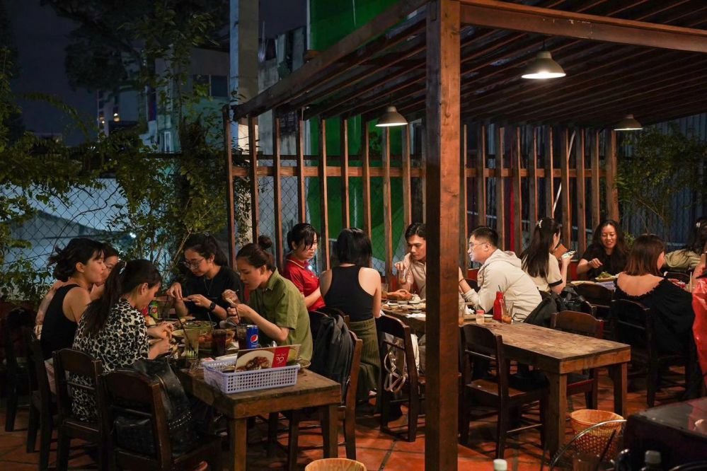 Top 10 Quán Nhậu Sinh Viên Giá Rẻ Tại Tây Thạnh: Gu Bình Dân Đứng Đầu!