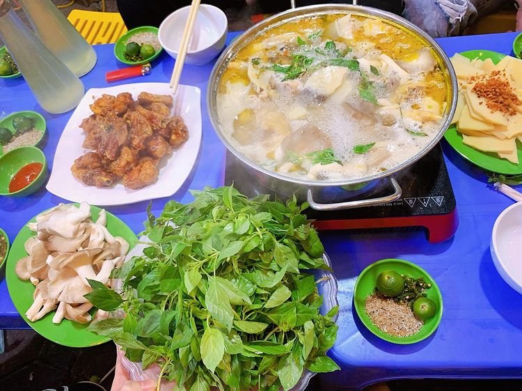 Gu Bình Dân: Quán Lẩu Gà Lá É Giá Rẻ Cho Sinh Viên Chỉ Từ 129K Ngon Tuyệt!