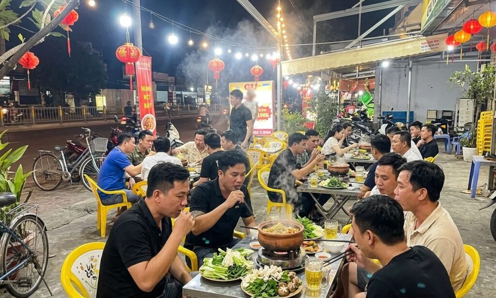 Văn Hóa Ẩm Thực Và Thú Vui Tụ Tập Của Người Sài Gòn
